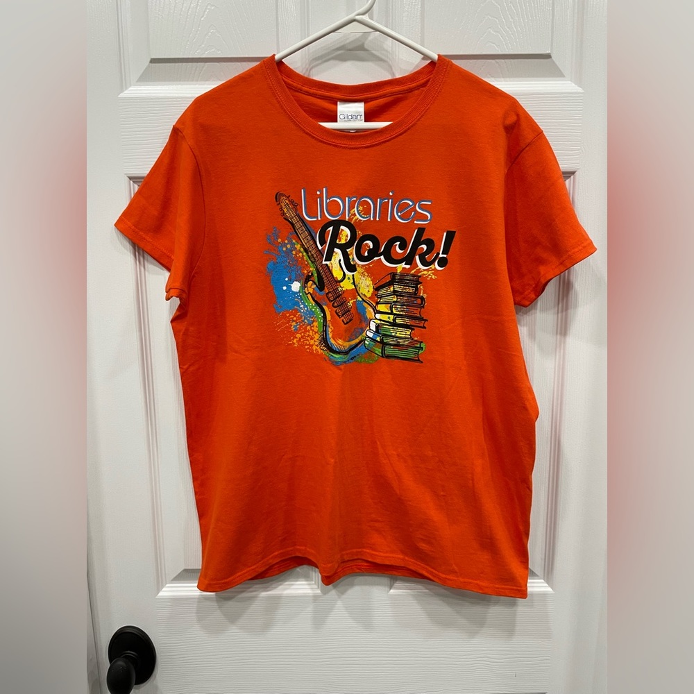 GILDAN Ultra Cotton orange t-shirt. Women’s Large.